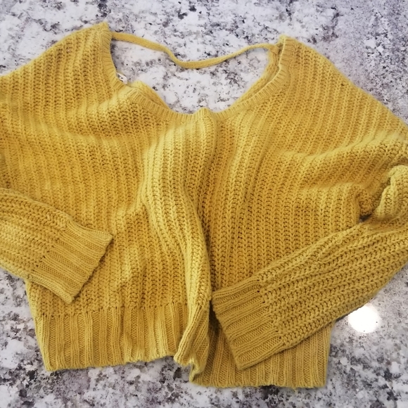 Criss cross back cropped sweater - Picture 1 of 4